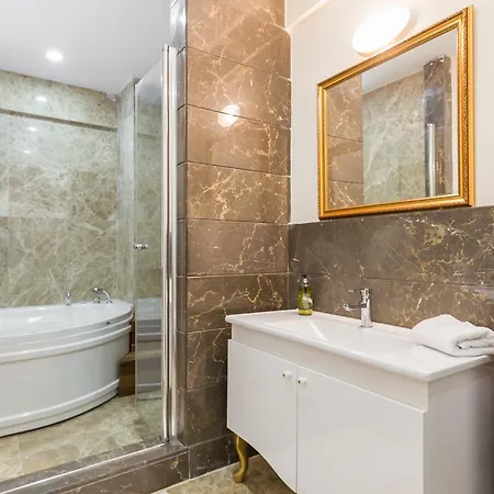Luxury Evre - 3 *